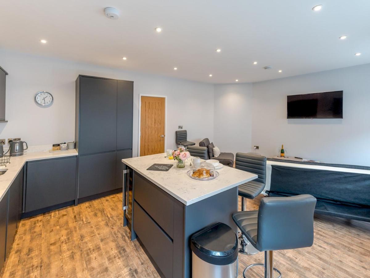 Pass The Keys 5A One Bedroom Modern Town Centre Apartment Shrewsbury Exterior photo